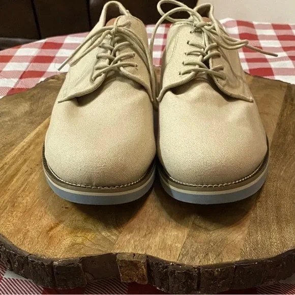 G.H. Bass & Co. | Shoes | Bass Mens Beige Clifton Canvas  display picture 1